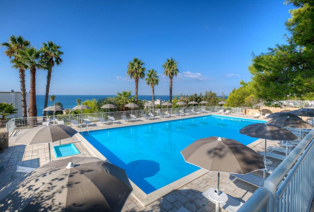 Grand Hotel Riviera - Cdshotels Санта-Мария-аль-Баньо Экстерьер фото